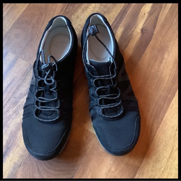 Dansko Size 41W(10.5-11) Henriette black leather/ nylon shoes - Picture 4 of 11